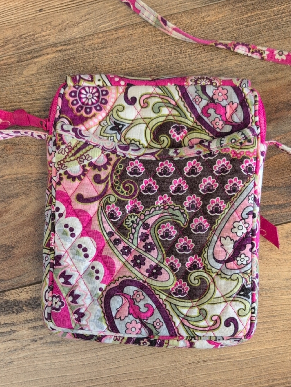 Vera Bradley Hot Pink Paisley Quilted ID Crossbody Bag AB174 - Picture 3 of 9